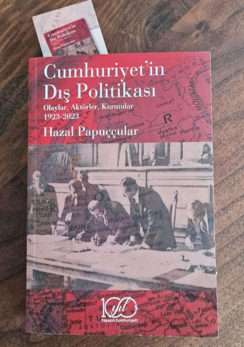 Hazal Papuççular (@papuccular) on Twitter photo 📌Heyecanlı ve gururluyum: Cumhuriyet'in 100. yılına ithafen yazdığım kitap bugün elime geçti! Dış politikanın 100 yılını olaylar, kurumlar, aktörler, politik ekonomi ve imaj bağlamında incelemeye çalıştım. 
Yazımı tam iki buçuk yıl sürdü. Kimi zaman etrafımdakileri bezdirdim, 📌Heyecanlı ve gururluyum: Cumhuriyet'in 100. yılına ithafen yazdığım kitap bugün elime geçti! Dış politikanın 100 yılını olaylar, kurumlar, aktörler, politik ekonomi ve imaj bağlamında incelemeye çalıştım. 
Yazımı tam iki buçuk yıl sürdü. Kimi zaman etrafımdakileri bezdirdim,