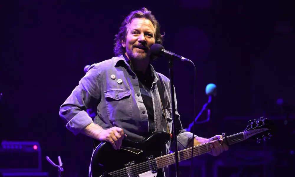 demetriosns's tweet photo. Happy Birthday Eddie Vedder! 🎂 #PearlJam https://t.co/SvBZRlGB3p