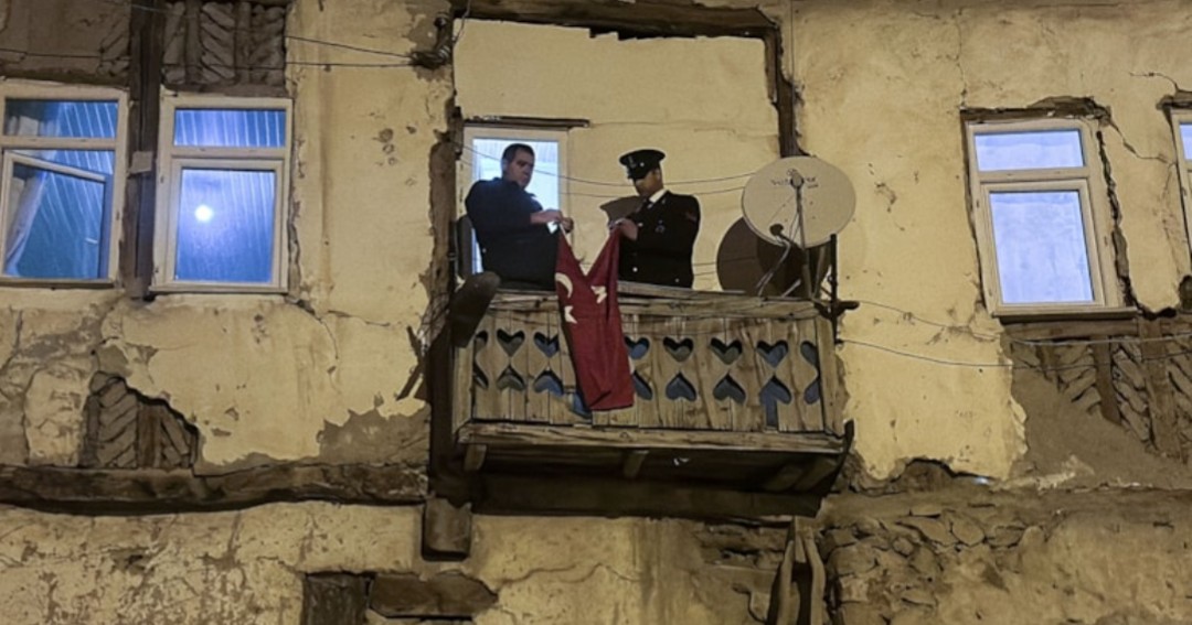 Anadolu’nun her köşesinde aynı acı, aynı ıstırap, ahhh.. Sabır, sabır. 😥