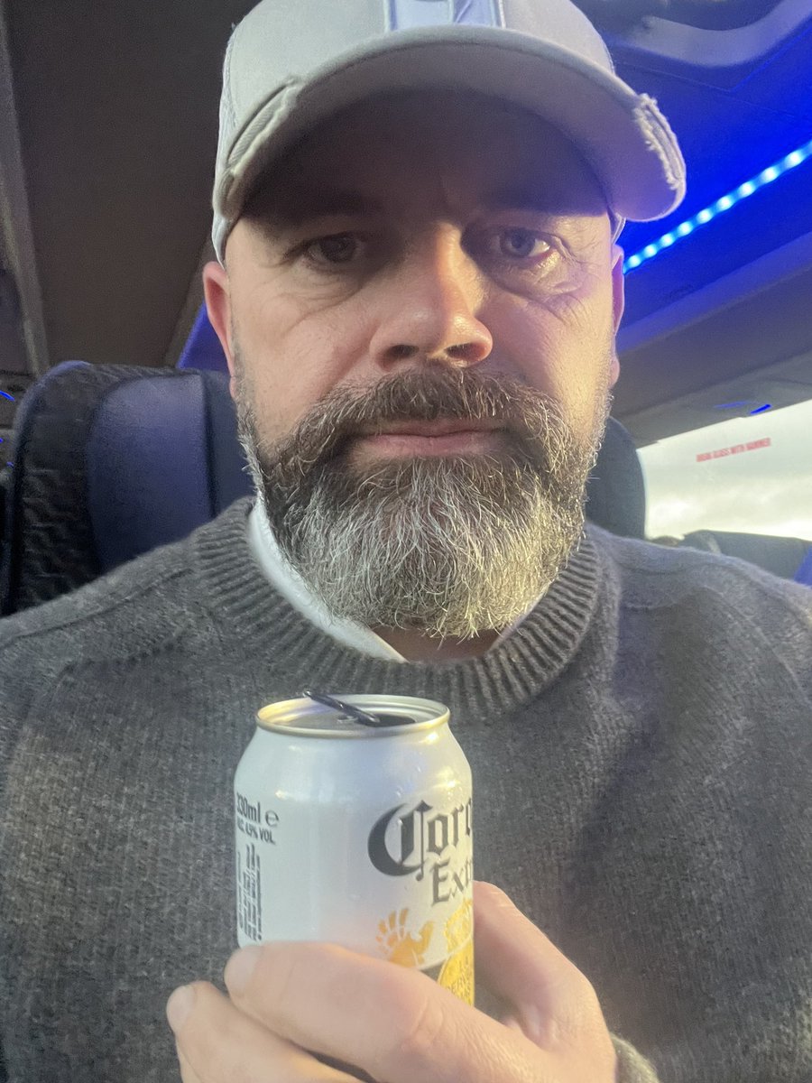 Diddlysquatv3's tweet photo. Match day!!
Must win.
Must Make some noise.
Go in, do job, get out.
If we don’t win, even more reliant on other clubs to do us favour’s.
So Let’s fucking do this!! Come on Leeds!!
ENJOY THE GAME!
MOT.
Cheers.
#LUFC #FOCUSFACE https://t.co/YxlMfpAI6l