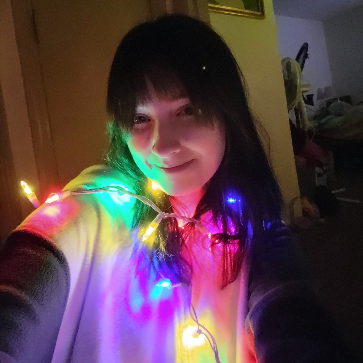 plumdropp's tweet photo. IM LATE TO POST but happy #phanniefriday 🎄 https://t.co/JjKY75gOk1