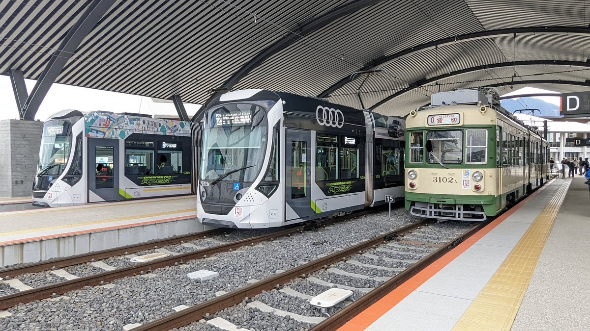 広電3100形3102号 この度FFからのご紹介で1年ぶりに貸切に参加しました！行路は商工センター入口-広電前-広島港(宇品)-宮島口間でした ...