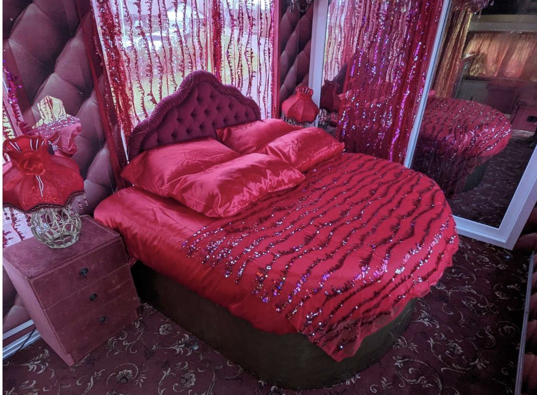 uppy1969's tweet image. Tempted at £4k - £6k at auction! But what an interior thou! 
#Mercedes #Brassic