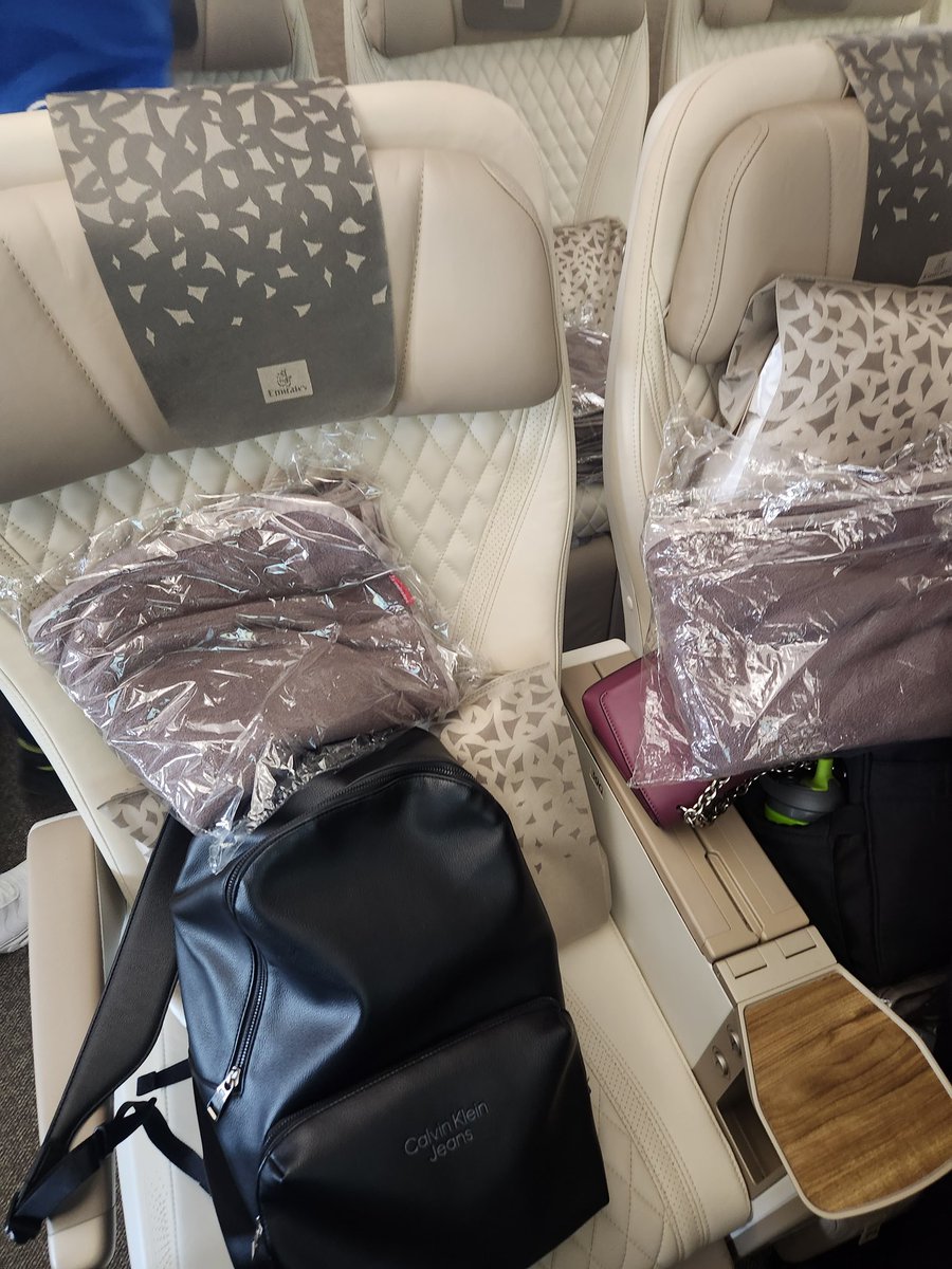 UVBadman's tweet photo. Let's goooo! ✈️🌎 https://t.co/4CW4VjP3x5