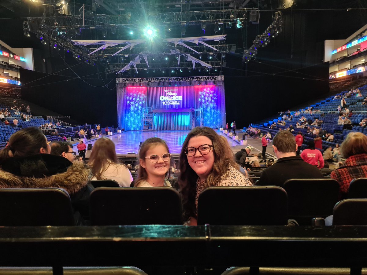 t_bailey1989's tweet photo. We love Disney #DisneyOnIce https://t.co/rjwt9a2VKl