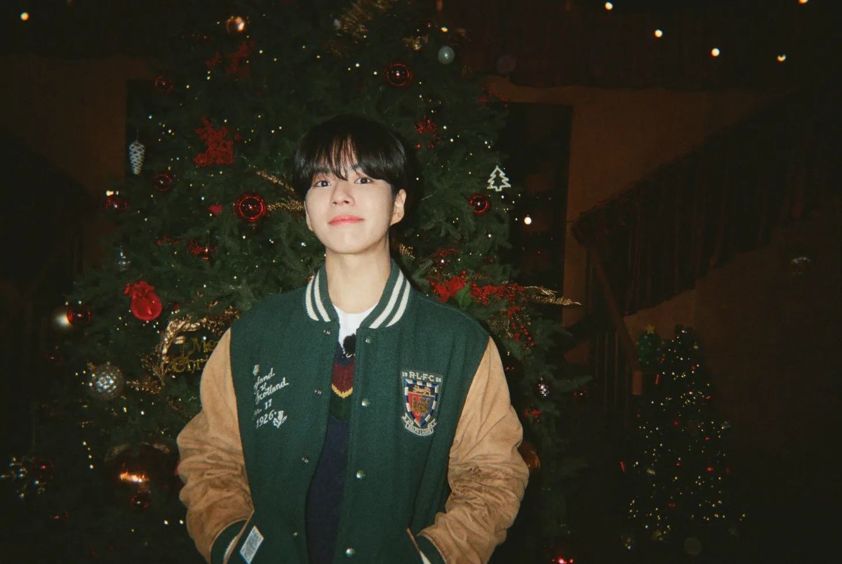 WeTeuMesPH's tweet photo. 231223 | 📸 INSTAGRAM

yg_treasure_official UPDATE 
——
[TREASURE MAP] TEURISTMAS PARTY BEHIND PHOTO

#TREASURE #트레저 #TREASUREMAP #EP_76 #TEURISTMAS_PARTY #트리스마스파티 #YG @treasuremembers @ygtreasuremaker 

🔗https://t.co/TKeBsY2sQy https://t.co/lkuee5XuO7