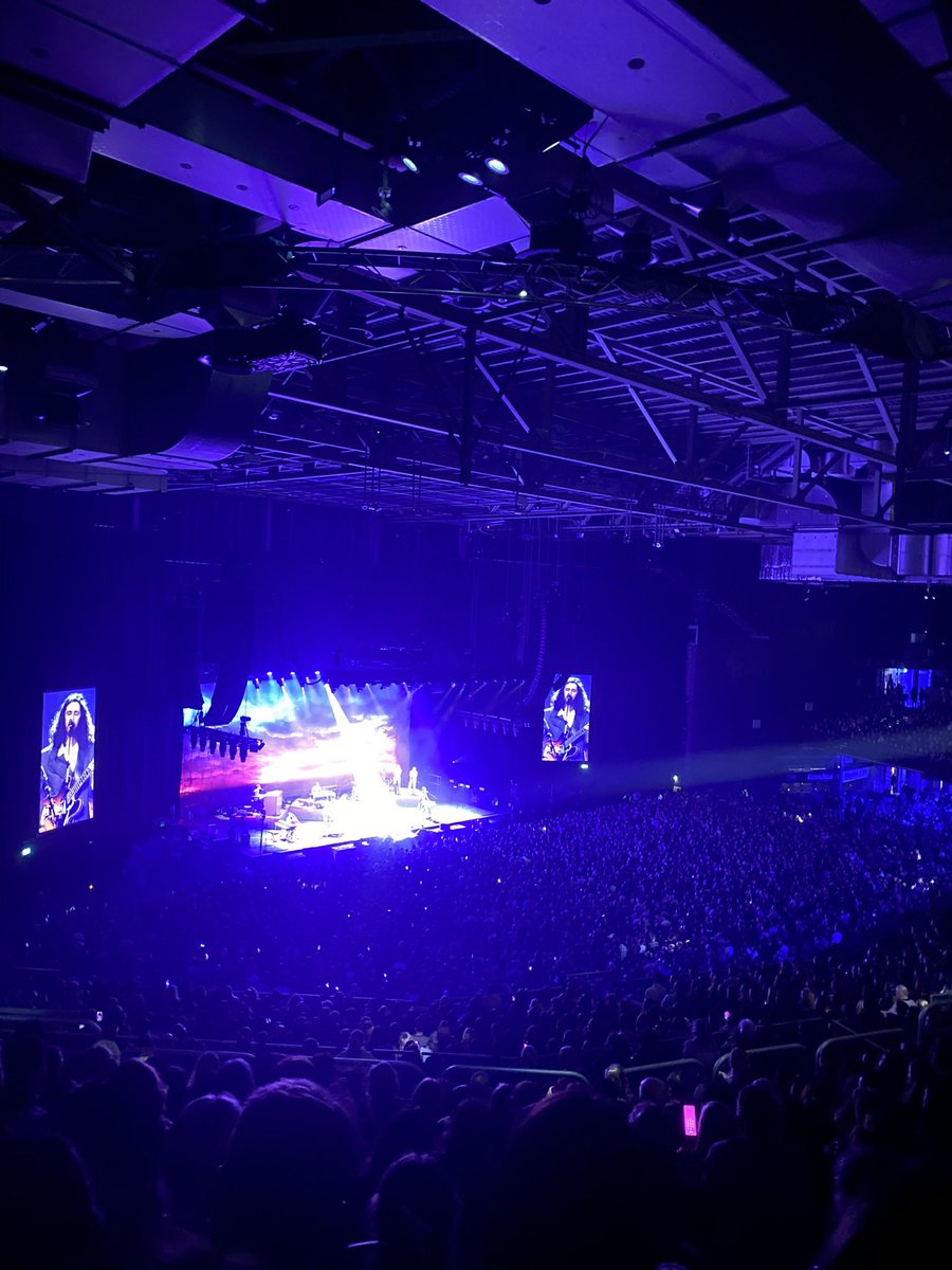 Wine_Allies's tweet photo. Great night @3ArenaDublin @Hozier last night. Great performance & congratulations to venue & artist donating all proceeds from event to @ISPCCChildline 🌟 He spoke of how small acts by many become big movements #bekind #roomforall
Lovely Dublin at its best last night
❤️❤️ https://t.co/vLW35WpHPG