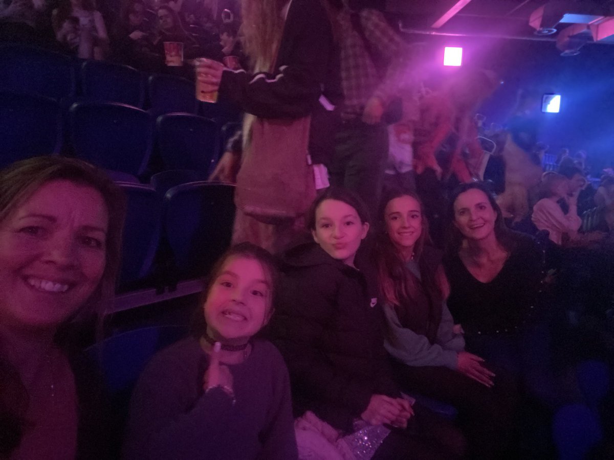 Wine_Allies's tweet photo. Great night @3ArenaDublin @Hozier last night. Great performance & congratulations to venue & artist donating all proceeds from event to @ISPCCChildline 🌟 He spoke of how small acts by many become big movements #bekind #roomforall
Lovely Dublin at its best last night
❤️❤️ https://t.co/vLW35WpHPG