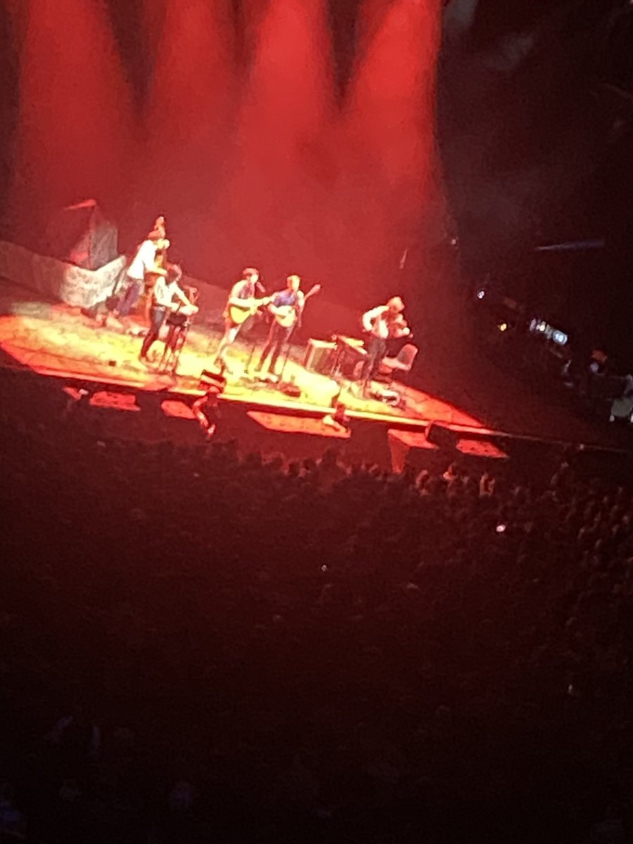 Wine_Allies's tweet photo. Great night @3ArenaDublin @Hozier last night. Great performance & congratulations to venue & artist donating all proceeds from event to @ISPCCChildline 🌟 He spoke of how small acts by many become big movements #bekind #roomforall
Lovely Dublin at its best last night
❤️❤️ https://t.co/vLW35WpHPG