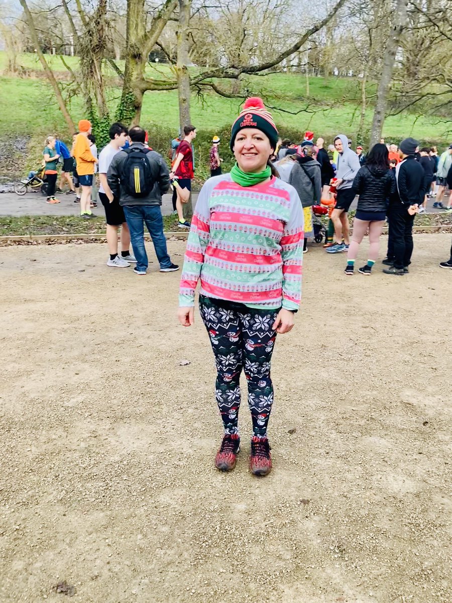 _jen_mo's tweet image. First parkrun in ages done &amp;amp; that’s my 50k for @runup2christmas completed 🥳

And guess who’s foot went in the quicksand 👀

@allypallyparkrun #RU2C #RunUpToChristmas #Running #parkrun #ChristmasRun