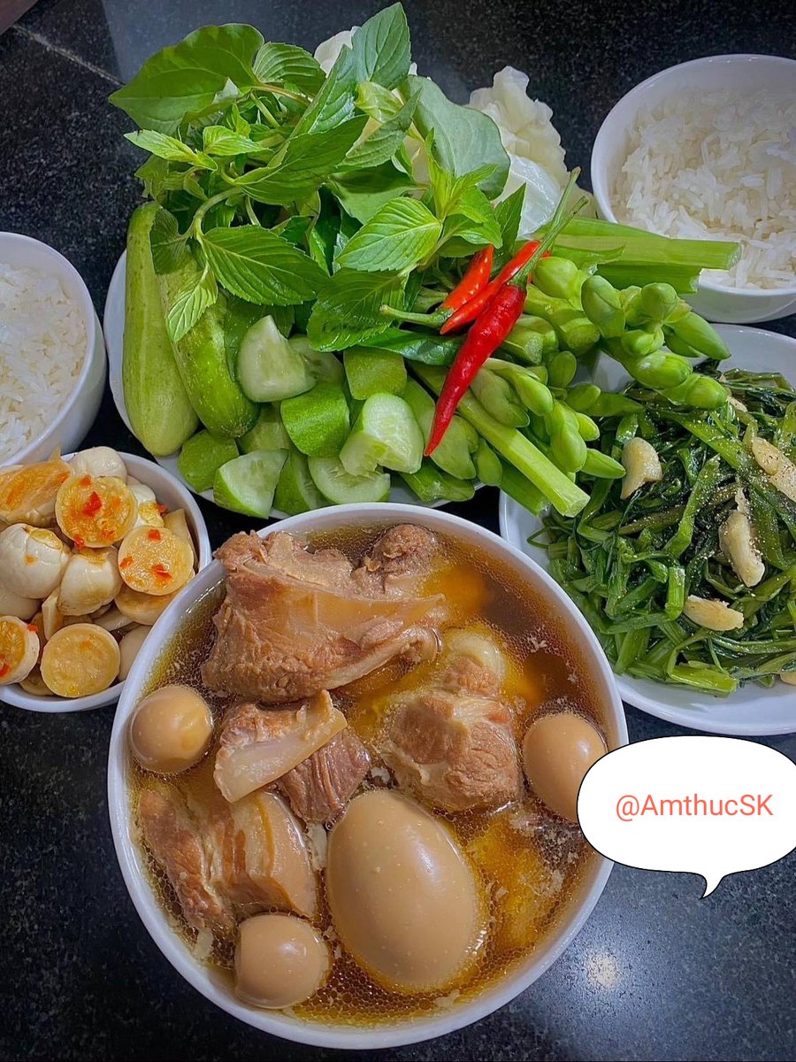 AmthucSK's tweet photo. Noel 🎄🎄🎄 chổ mọi người có lạnh lắm không. Có gấu đi chơi chưa nè 🏕🏕🏕 https://t.co/J7MHXYCFdS