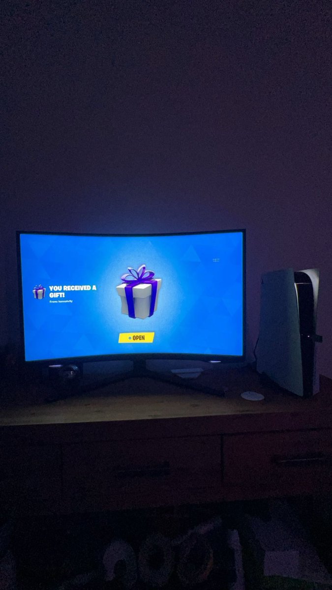 jamesattiko's tweet photo. Gamer love language : https://t.co/25tzU6I8GJ