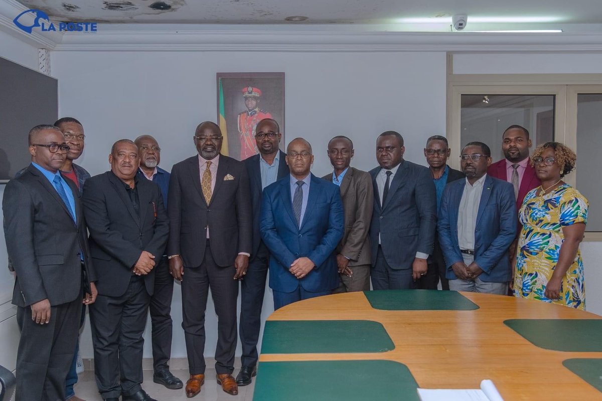 poste_sa's tweet photo. La Poste SA a accueilli dans ses locaux, du 4 au 8 décembre 2023,des experts de l'Union Postale Universelle @upu_onu .Mrs Thierry ADZOMADA Facilitateur du Projet de Préparation Opérationnelle au Commerce Électronique (ORE)de l’UPU et Sekou BALLO, pour ce projet financé par l’UPU. https://t.co/bfZ9CjfYWZ