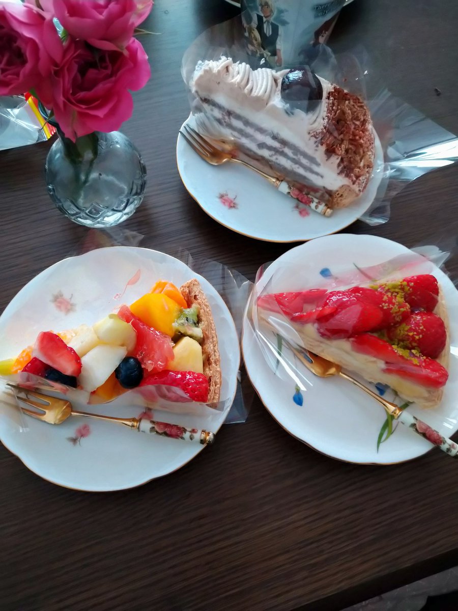 ieLa5BtTiGhuvWP's tweet image. 食べた食べた😋　
#ファミリークリスマス　
#チキン焼いたよ