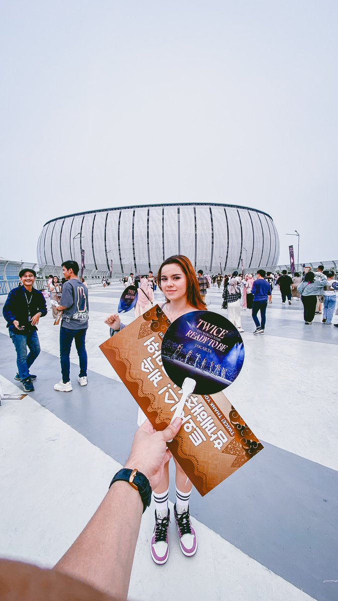 iqbbalmuhammad's tweet photo. concert date terakhir di 2023
#ONCESinceDay1 #TWICE_5TH_WORLD_TOUR_IN_JAKARTA #READYTOBE_IN_JAKARTA #ReadyToBeinJKT #RTBinJKT #TWICEinJKT #TWICE https://t.co/Uml1Ud1oGj