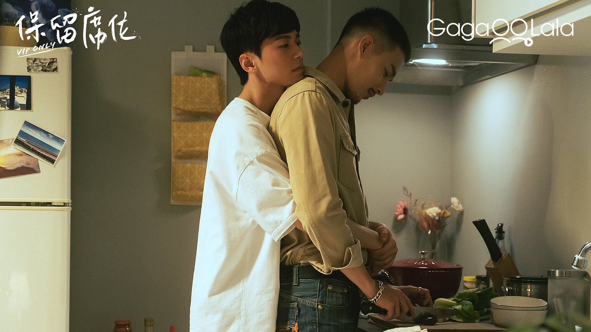 TheBLXpress's tweet photo. #VIPOnlyEp6...Gu Jin is really good at making Liu Li's heart flutter...and I'm glad that they are done pretending...going forward I want to see them date...and Liu Li's ex be damned, what a bad timing to return and confess...I want Gu Jin's  confession, not his 🤯🤯
#VIPOnly https://t.co/oreo4ahPet
