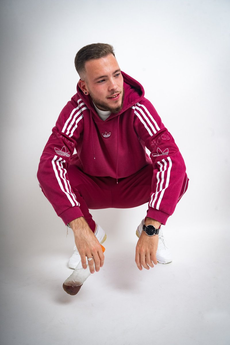 Rendez-vous le 27 décembre pour une TRÈS GRANDE NOUVELLE 🎂🎁🎊🤫

#nouveau #depart ✍🏼