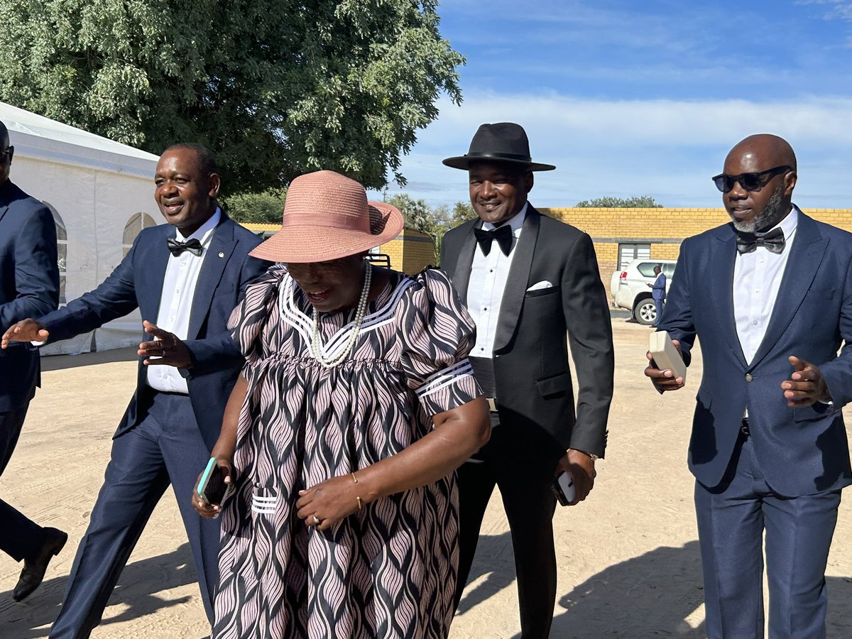 Dr <a href="/PeyaMushelenga/">Dr Peya Mushelenga</a> and I are at hand to assure our dear friend, Pohamba Shifeta, gets the vows correctly 💪