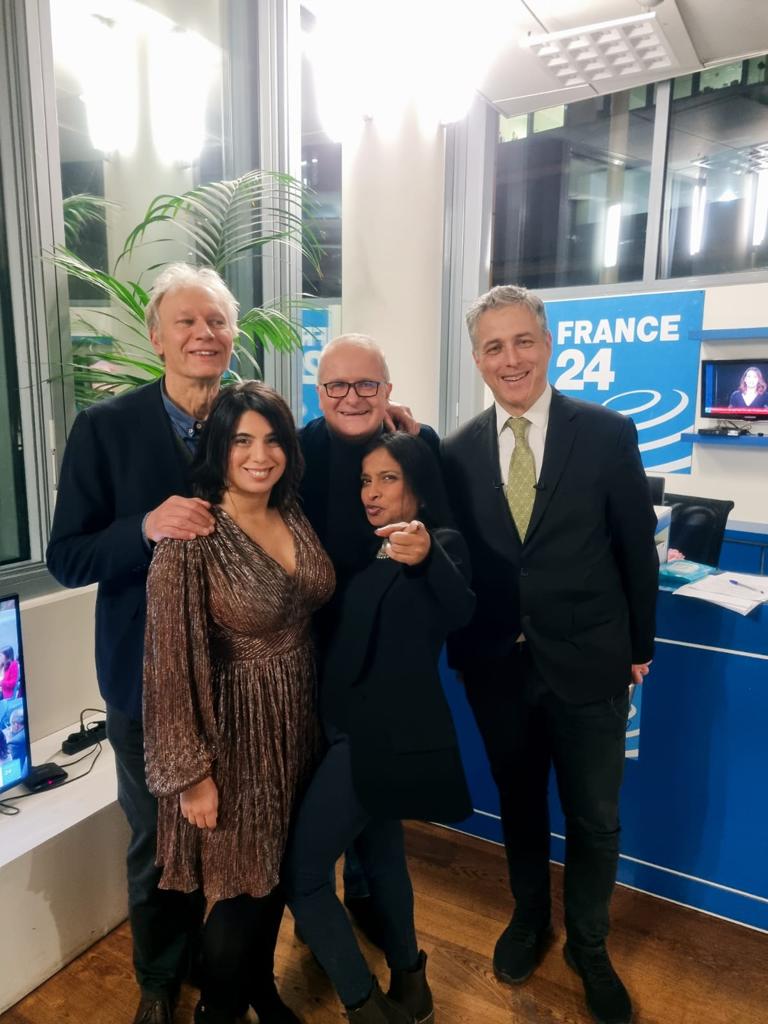Wrapping up a world-in-hell year with @FrancoisF24 @aysegul_sert @WerlyCH & Patrick @TheAfricaReport Smith was the best way to bid adieu to 2023. Heeere it is, #WorldThisYear #WorldThisWeek : france24.com/en/tv-shows/th… @France24_en @FRANCE24