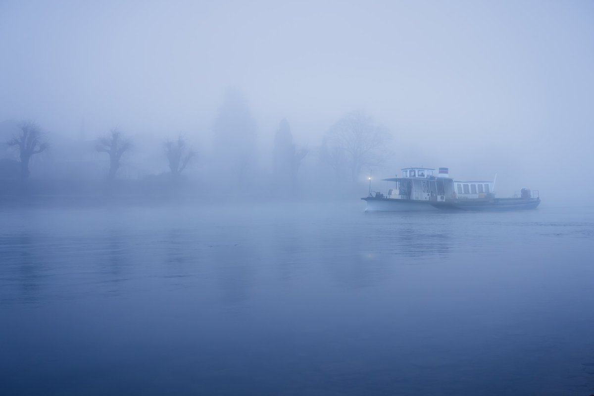 redauser's tweet photo. Worked on a few pictures captured this week in #Thun
#photograghy #landscape #thunersee https://t.co/AmWX5Hej8E