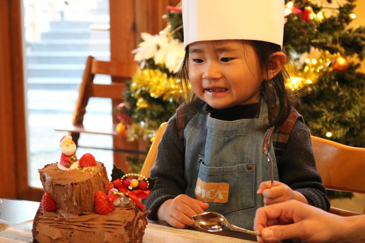 PICAyamanakako's tweet photo. Ho!Ho!Ho!【クリスマスケーキ作り🎄】
24日、25日 15:00～の回 まだ空きございます✨
宿泊でなくてもご参加いただけます！🍴
ご希望の方は0555-62-4155まで📞
#pica山中湖 #Kidschef #bushdenoel #christmas https://t.co/vo6x0wf4XZ
