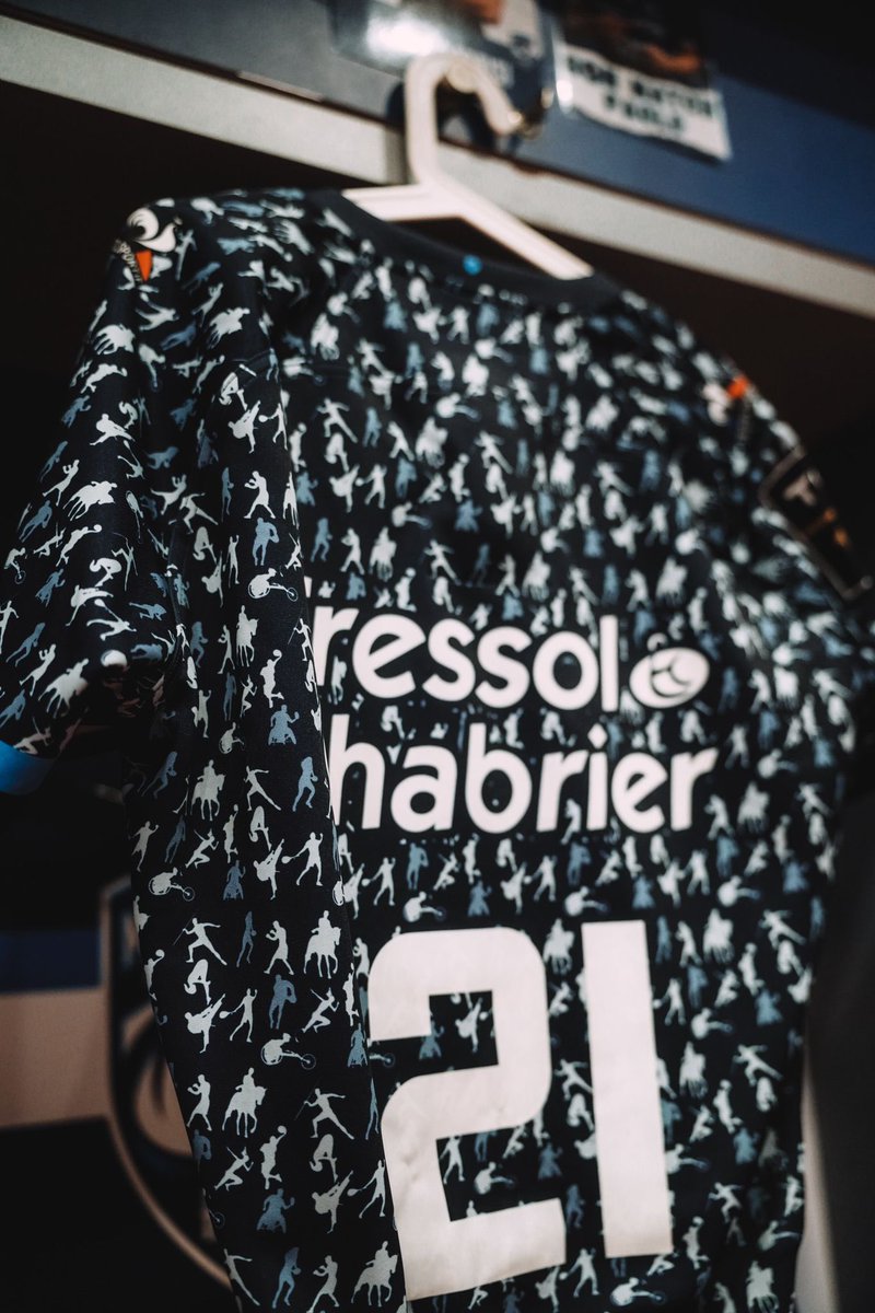 MHR_officiel's tweet image. Les vestiaires de nos Cistes avec le maillot collector qu’ils arboreront aujourd’hui ! 

#TeamMHR #MHRCO