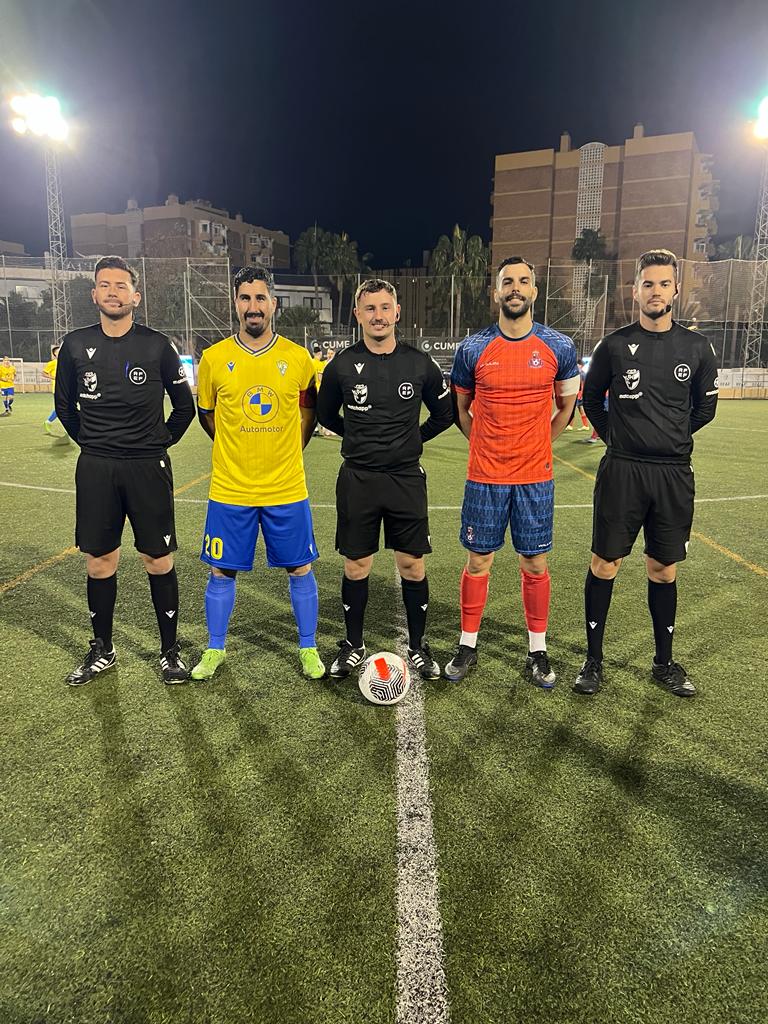 RFAFMalaga's tweet photo. 🏆 ¡NUEVOS CAMPEONES! El @Atl_Benamiel se proclama campeón de la fase provincial de la #CopaAndalucía tras imponerse al #CDTorrox
➡ @Atl_Benamiel 7-1 #CDTorrox (Global: 12-1)
👏 ¡Enhorabuena al equipo de Arroyo de la Miel y Benalmádena!
🏆 #CopaAndalucía https://t.co/5HNFWc1zuL