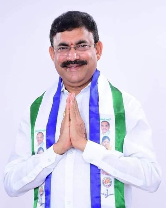 ఆంధ్రప్రదేశ్ మంత్రి వర్యులు
శ్రీ చెల్లుబోయిన శ్రీనువాస వేణుగోపాలకృష్ణ గారికి హృదయ పూర్వక జన్మదిన శుభాకాంక్షలు ♥️♥️🌹🌹🌹🌹🌹🌹🌹♥️♥️♥️♥️♥️♥️♥️♥️

పాలకొల్లు నియోజకవర్గవైస్సార్సీపీ సోషల్ మీడియా కన్వినర్
కుక్కల బాలచంద్రన్
#YSRCPSOCIALMEDIA #ChelluboinaVenu