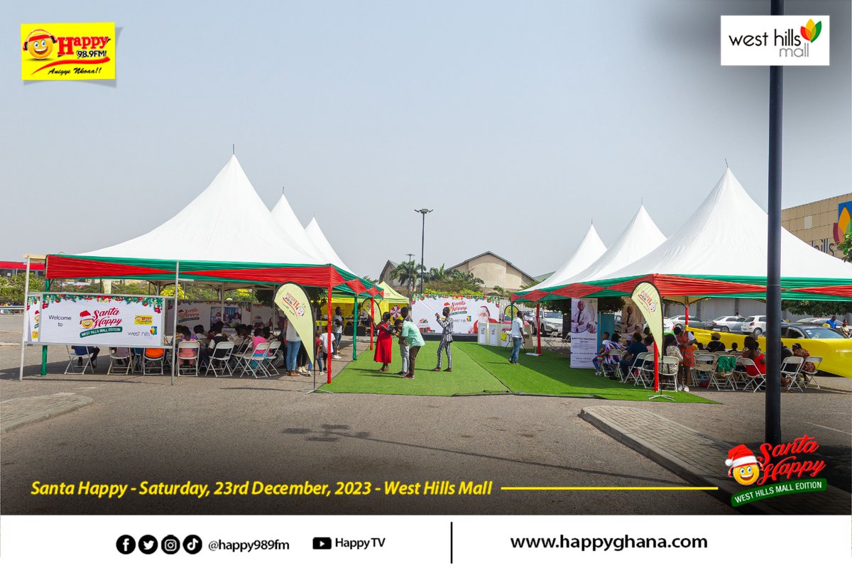 HAPPY989FM's tweet photo. Reading session!!!
@EuniceTornyi , @SistaAda & @cleverstardepoet leading children present to read "The people of IDNEY" book here at the #SantaHappy #WestHillsMall edition
#MerryChristmas
#HappyNewYear
#HappyGhana https://t.co/81GhI9droo