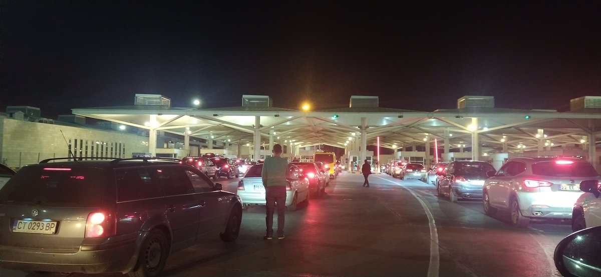 Herkes mi komşuya gidiyor anlamadım