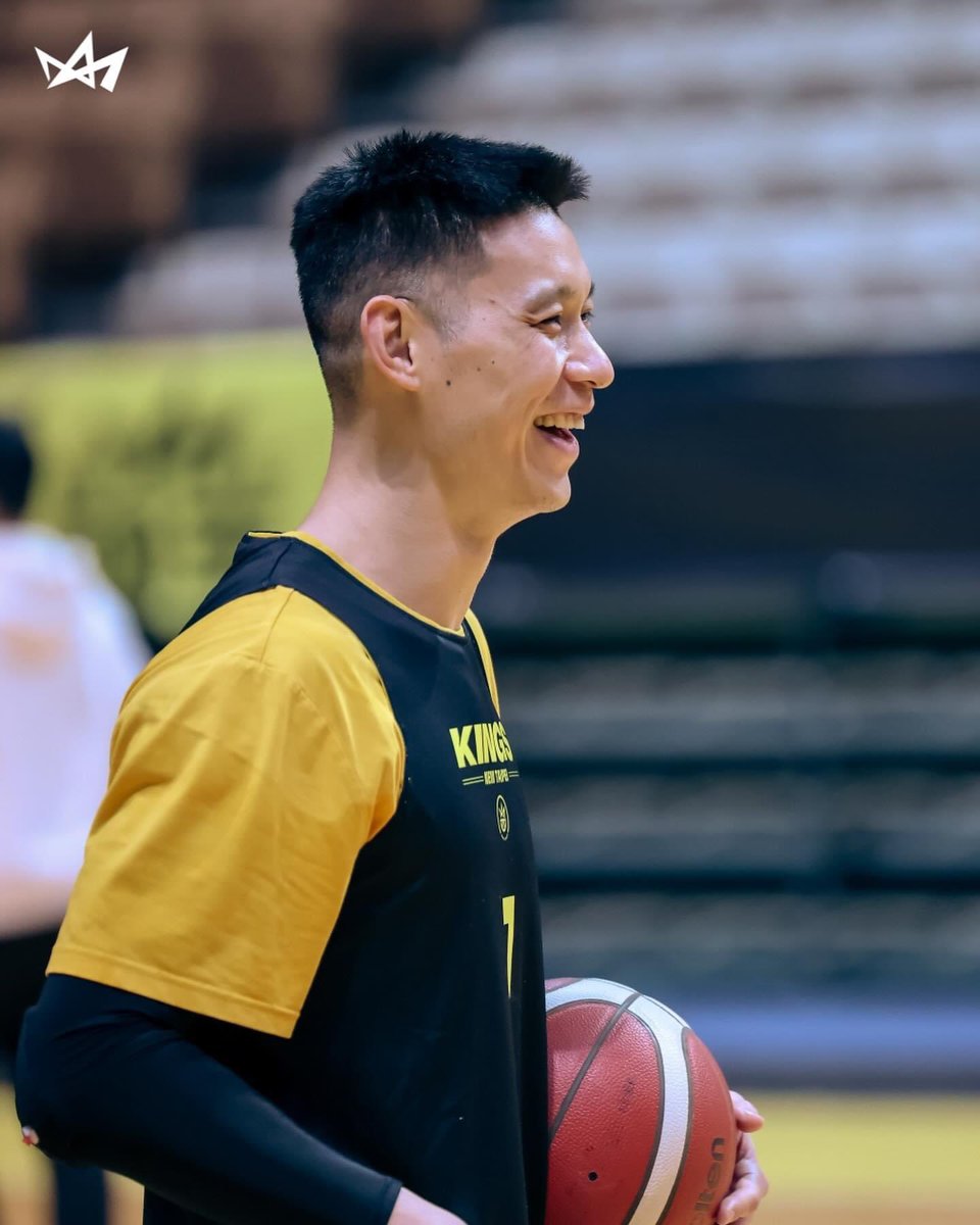The best holidays spirits ever🌲🎉Jeremy Lin scored 44pts today vs Taipei Braves and he had “9” 3PM with 8RB 7AST🏀💪

Jeremy Lin’s Highlights⛹🏻‍♂️👇
林書豪破紀錄9顆三分 單場44分率國王逆轉勇士｜Match Day Highlights #PLG #唯有籃球 youtu.be/oQQRiggwR1A?si… 來自 <a href="/YouTube/">YouTube</a>