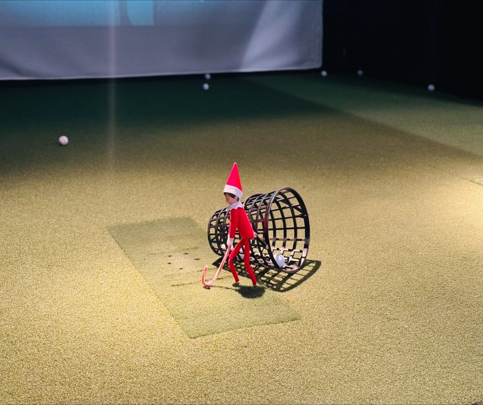 Zingo the Elf ❄️⛳️ is practicing on Mozingo Lake's swing bays! 🎄🏌️‍♂️ The swing bays are open from 9 AM to 5 PM, with after-hours reservations available a week in advance. Call the Golf Pro Shop at (660) 562-3864.