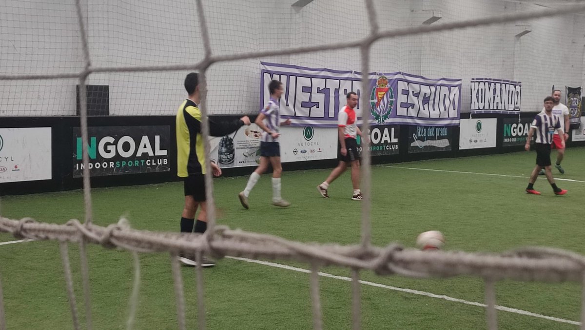 komandovioleta's tweet photo. En la mañana de hoy ha tenido lugar el torneo de fútbol anual de Komando Violeta.
El vencedor ha sido el equipo de la sección KV STYLE.
Gracias a todos por participar. https://t.co/4kltSPXXjP
