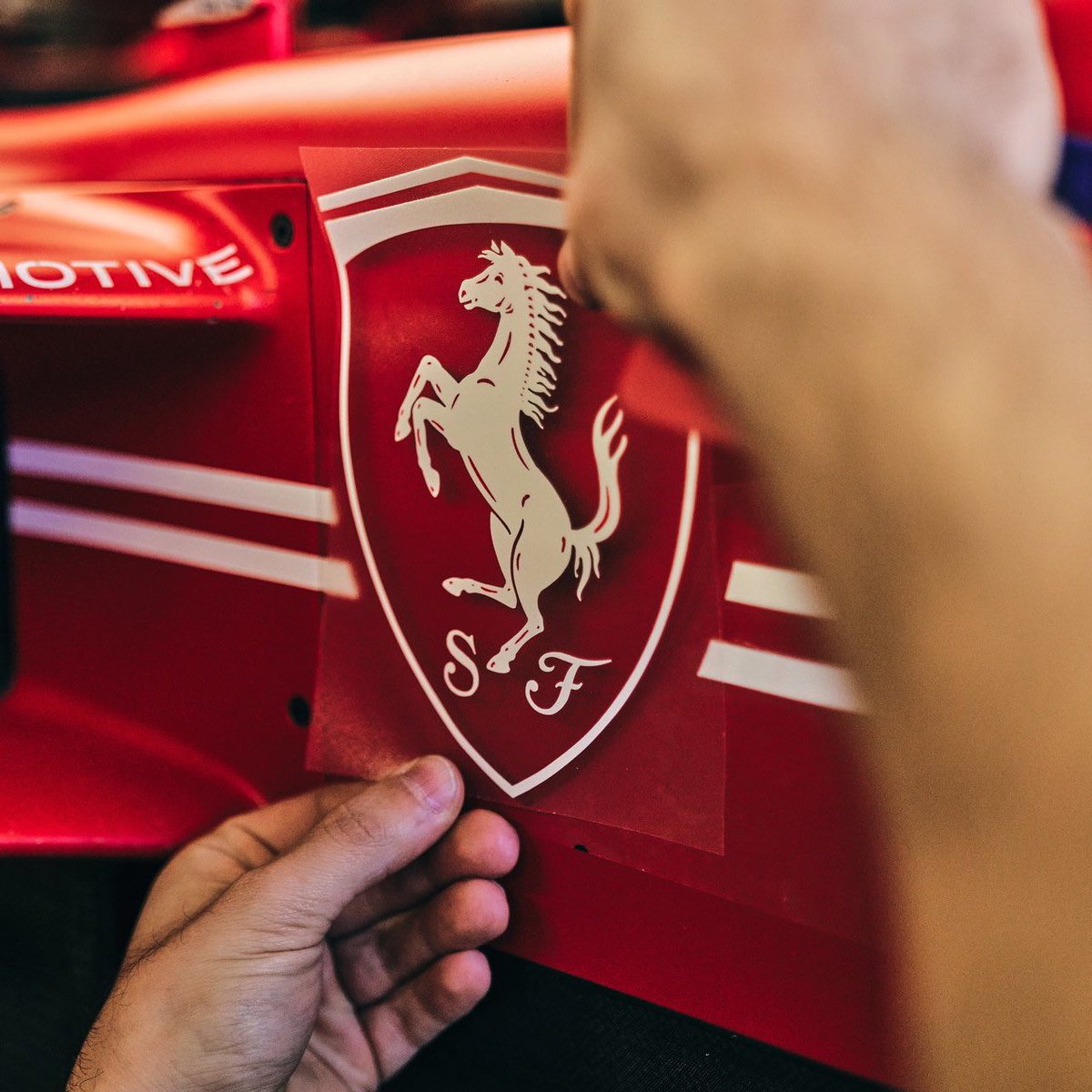 Alex_Racing1's tweet photo. Logan Sargeant annonce également qu’il ne veut PAS rejoindre la Scuderia Ferrari. ❌ 

Cependant, Ferrari ne lui a rien demandé. https://t.co/mRmxCwcscg