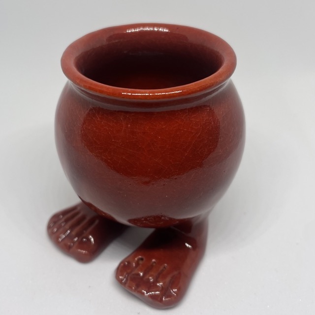 ColossusAIII's tweet photo. Rifa de Fin de Año en beneficio del Proyecto Arqueológico del Coloso de Amenhotep III en Karnak 🏗️

☘️Sorteamos un Bol con Piernas rojo vidriado hecho a mano en Egipto de la tienda de @PsiqueAcademy 
🗓️El sorteo tendrá lugar el día 29 de Diciembre con el nº de la Lotería Nacional https://t.co/xcVP5mxbqp