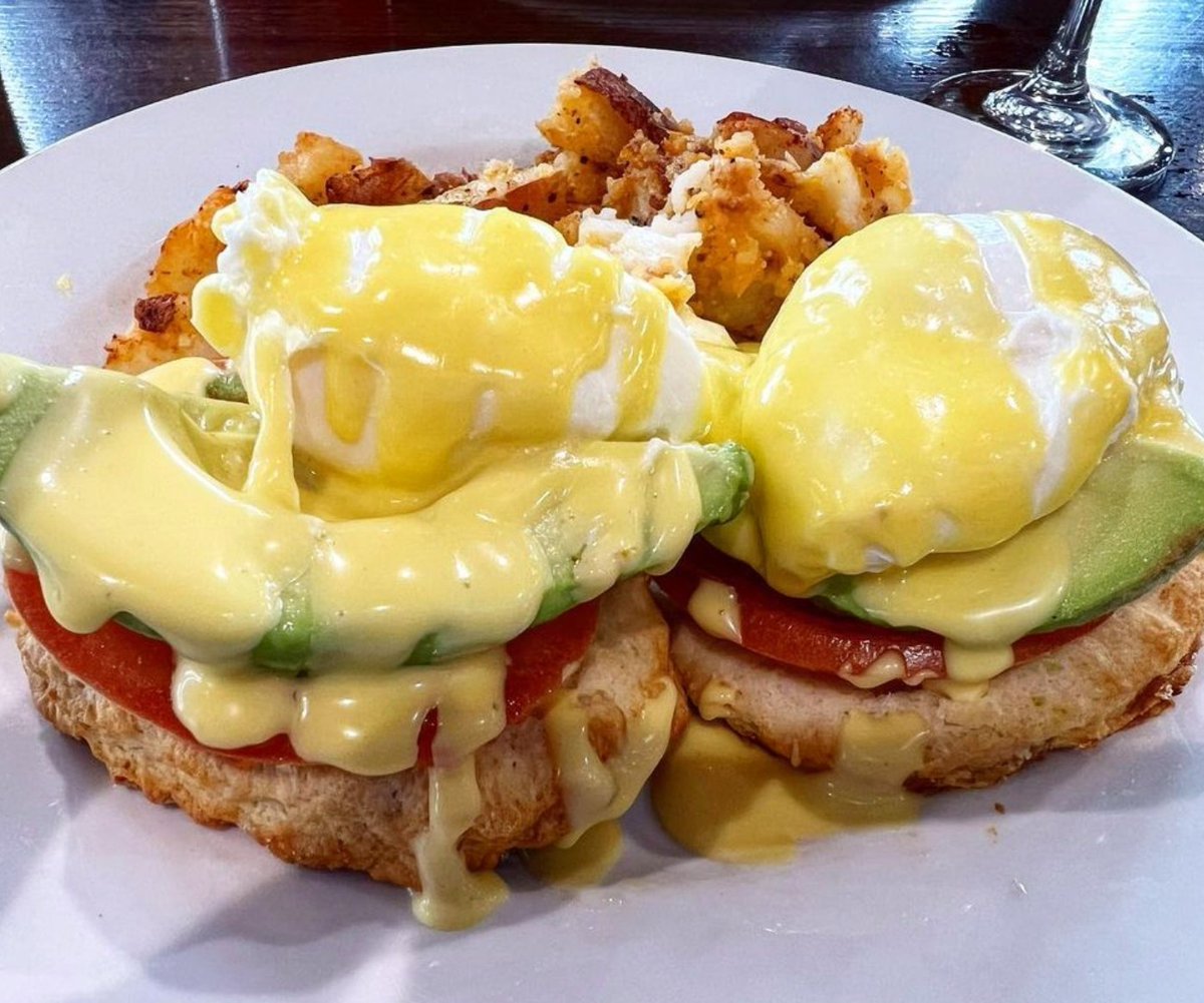 FamousToastery tweet media