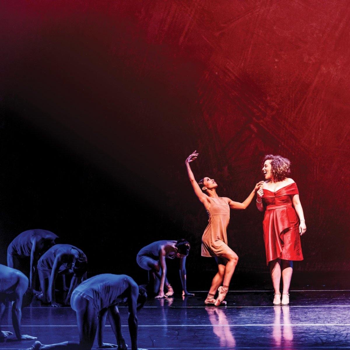 oxfordamerican's tweet image. “Three black women of varying body types...stand at center stage in red dresses, knowing they just shocked the hell out of their audience.” - @pieceofkay discusses the ballet “Lucy Negro Redux” in this essay from #Issue106: oxfordamerican.org/magazine/issue…

Photo c/o of Nashville Ballet
