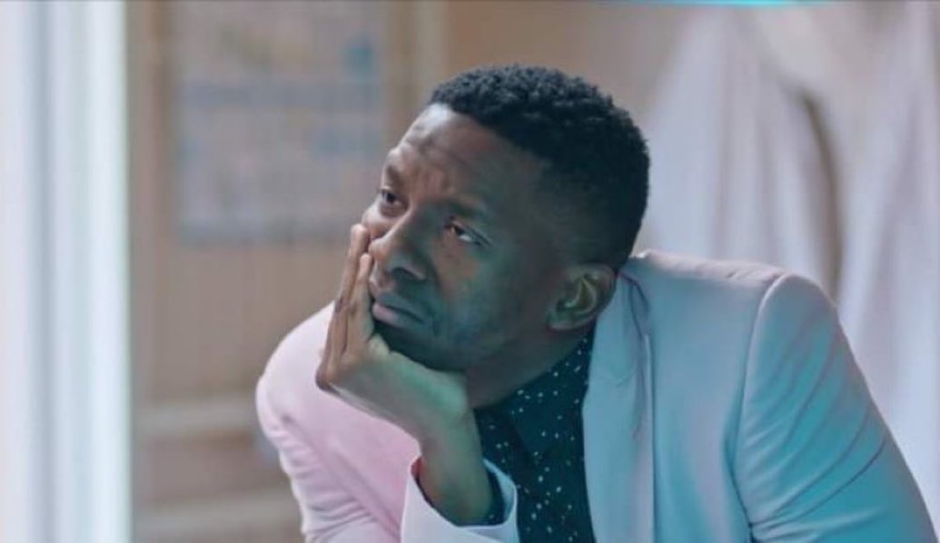 Man’s NOT Barry Roux tweet media