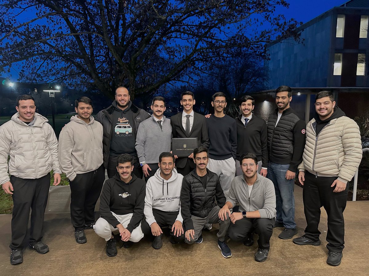 الحمدلله 🎓
 B.S. In Computer Engineering

زالت مشقة السنوات بحمد الله الذي ما سلكنا البدايات الا بتيسيره، وما بلغنا النهايات الا بتوفيقه، وما حققنا الأمنيات إلا بفضله. 

شكراً للأهل والأصدقاء وكل من أعاننا على تخطي هذا المشوار.