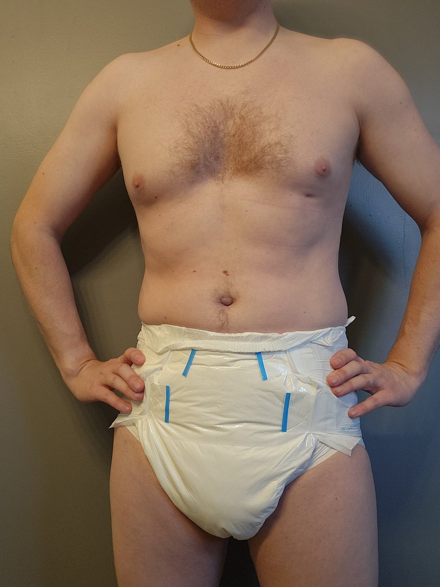 dlfern1's tweet photo. Getting dressed https://t.co/7Ed9pyOMYK