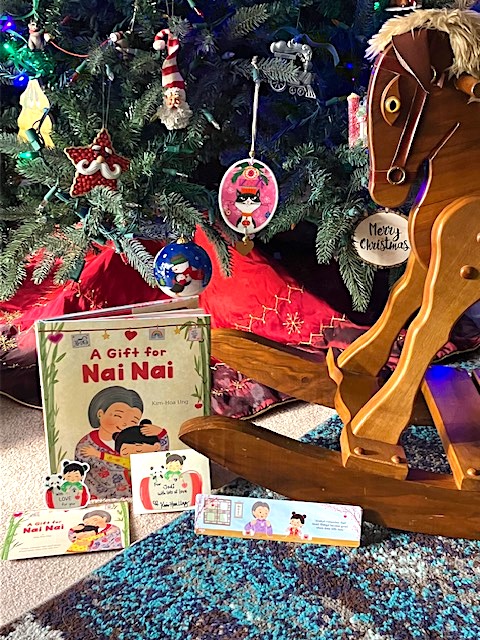 Santa brought the perfect gift early! Thank you for the personalized bookplate and swag, @AutumnLeaflet - our whole family LOVES your book - and YOU!!! Have a happy, healthy, safe holiday, surrounded by - and filled with - all the love always 🥰 #kidlit #WritingCommunity