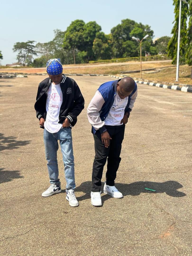 toluadewumi2's tweet image. Yo! #B.tech in physics with friend before, during  and after FUTA definitely @Teebamzy1 ...why didn't I see you tho #invictaclass22