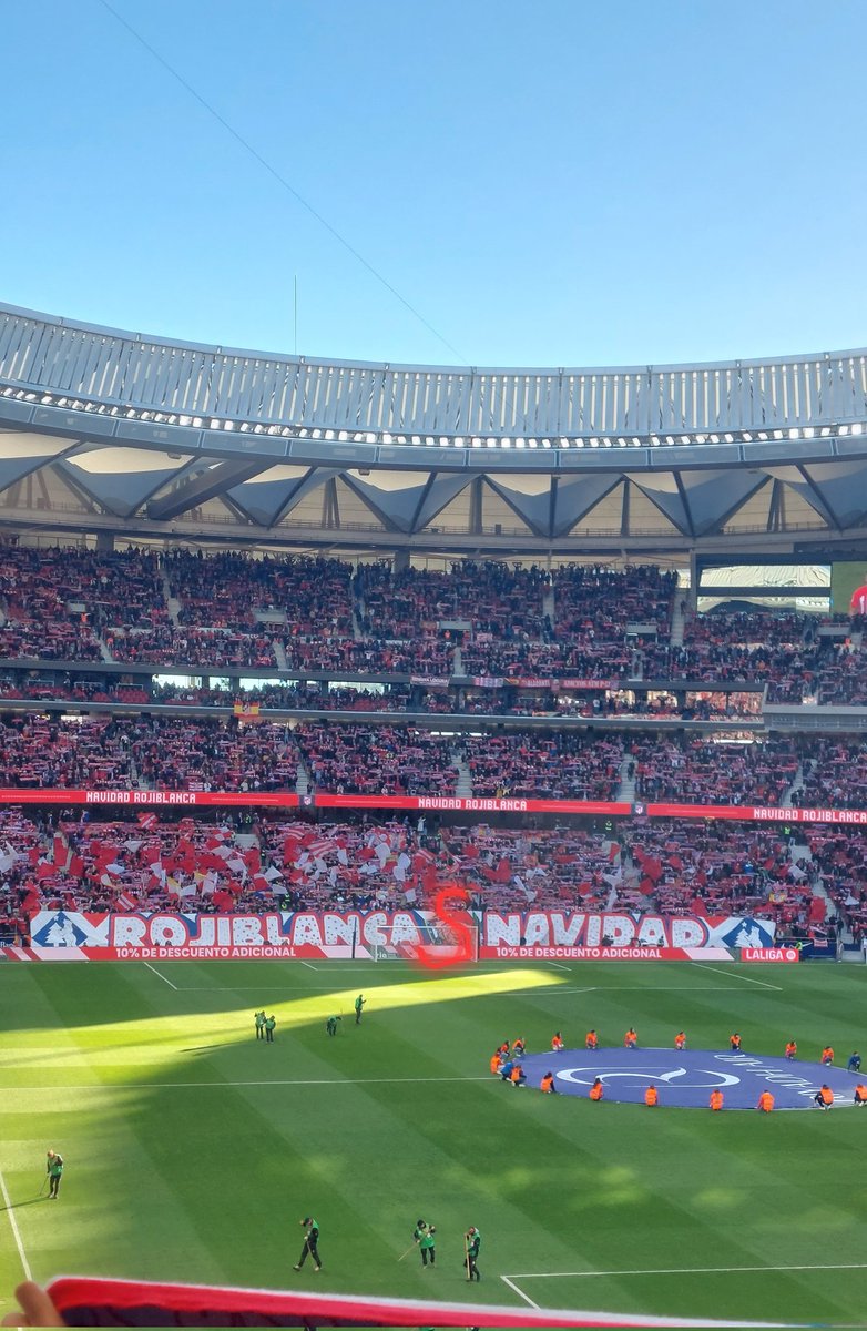 Feliz Navidad !!! <a href="/rojiblancasATM/">RojiblancasATM</a> <a href="/Atleti/">Atlético de Madrid</a>