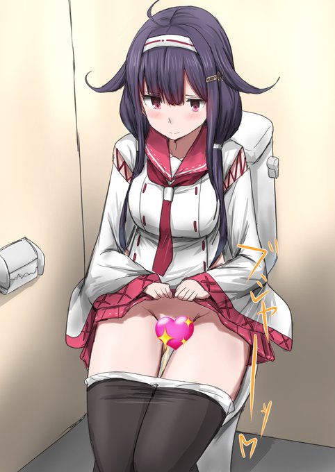 お題の龍鳳改二のおしっこしてるところです。 