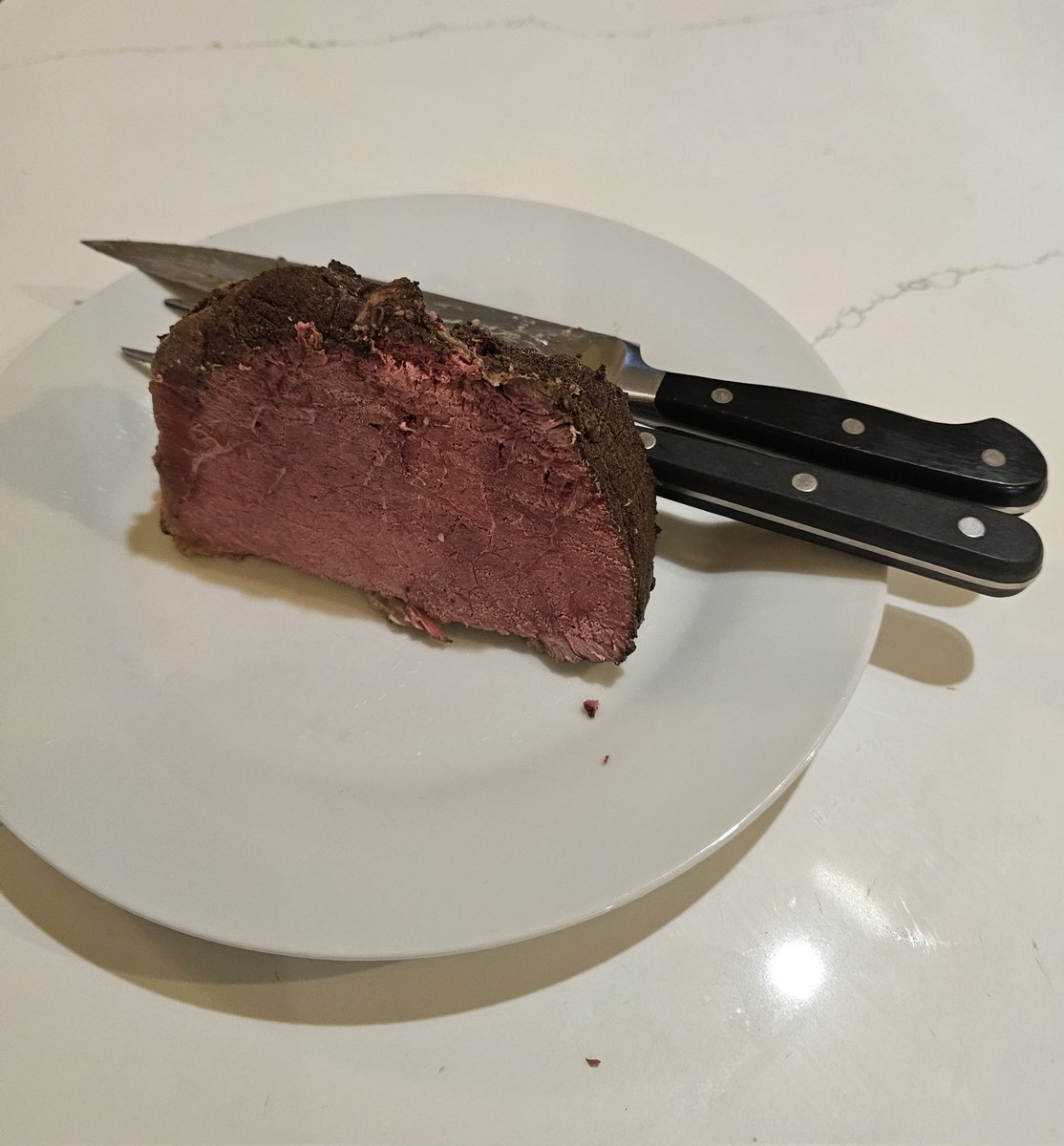 JamesHegarty4's tweet photo. @ArableSam Spiced beef here will be gone after breakfast in the morning #spicedbeef #toast #mayo #barrystea https://t.co/EuQJIxNhvM
