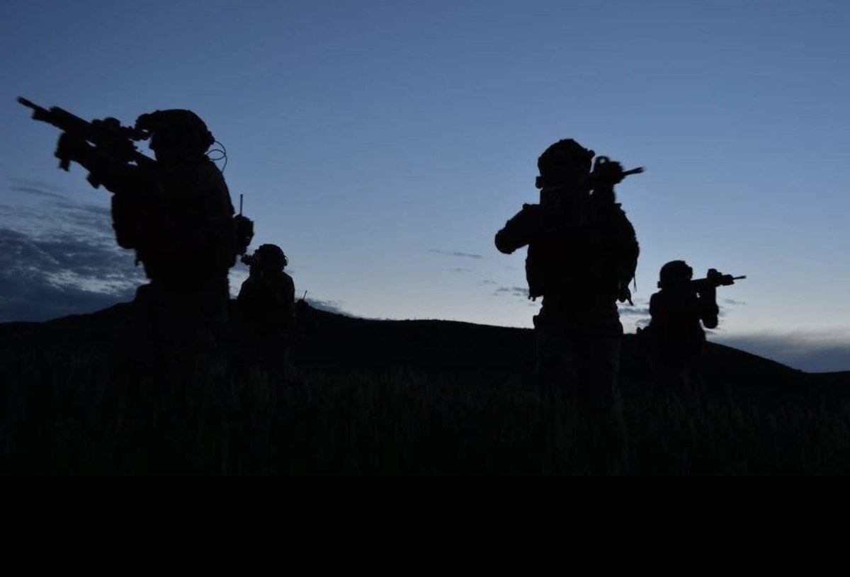 #SONDAKİKA

Kuzey Irak Pençe-Kilit operasyon bölgesinde 6 askerimiz daha şehit oldu. Son 24 saatte şehit sayısı 12’ye yükseldi. Milletimizin başı sağolsun.
