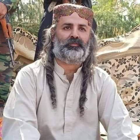 ڪٿي آھي شاھزين بگٽي جيڪو مريم کي پروٽوڪول پيو ڏئي
عورت کو عزت دو جا پيو نعره ھڻي.
 اسلام آباد ۾ سندس بلوچ عورتن جي تذليل ڪئي وئي پر  اکيون ۽ ڪن بند ڪري ويٺو آھي.