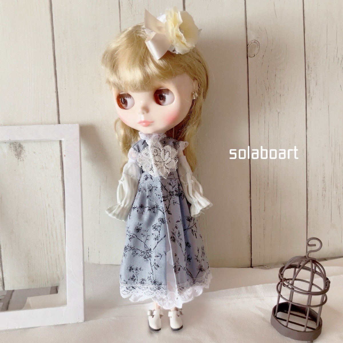 solaboart's tweet photo. 半年ぶりの😅ワンピースセット☺️肌寒い時用にアームカバーをつけました💖ミンネさんに出品中⭐️ #doll #dollclothes #blythe #blythedoll #blyheoutfit #blythephotography #blythestagram #ドール #ドール服 #ブライス #ブライスアウトフィット #布莱丝 #브라이스 #minne_new #リカちゃん #solabo https://t.co/En1Re85P9A