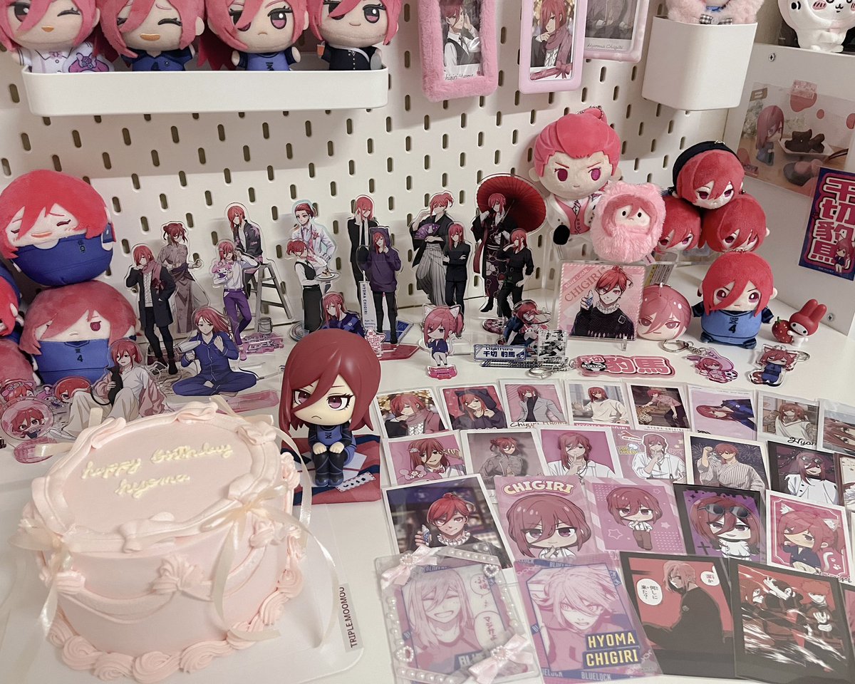 ruririee's tweet photo. 2023.12.23

♡— お誕生日おめでとう！🐈‍⬛🎀

#千切豹馬誕生祭2023
#千切豹馬生誕祭2023 https://t.co/NVoqeDQaqC