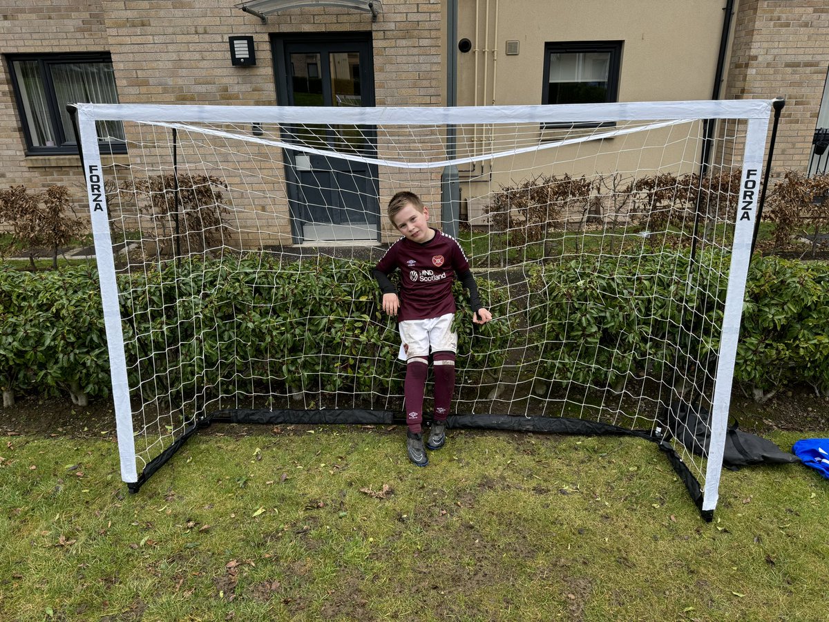 No. 1 <a href="/JamTarts/">Heart of Midlothian FC</a> fan Josh Austin-Bergenroth, is ready for the game! #jamtarts ‘mon the Hearts ♥️